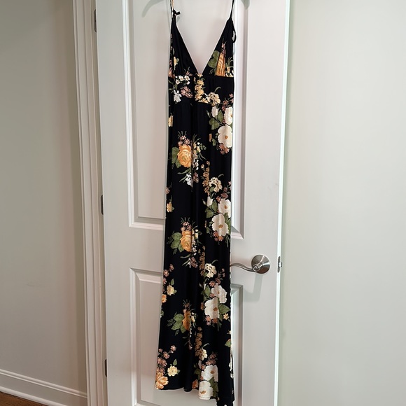 Reformation Seychelles Dress - Picture 2 of 11